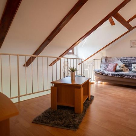 Specious Apartment Manitu In Forest Countryside Fužine Eksteriør billede