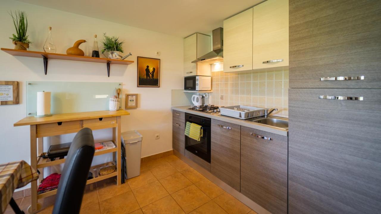 Specious Apartment Manitu In Forest Countryside Fužine Eksteriør billede